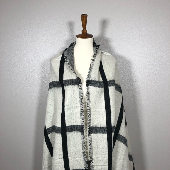 Gorgeous, heavy-weight scarf.  So cozy!!! - Picture 7 of 7